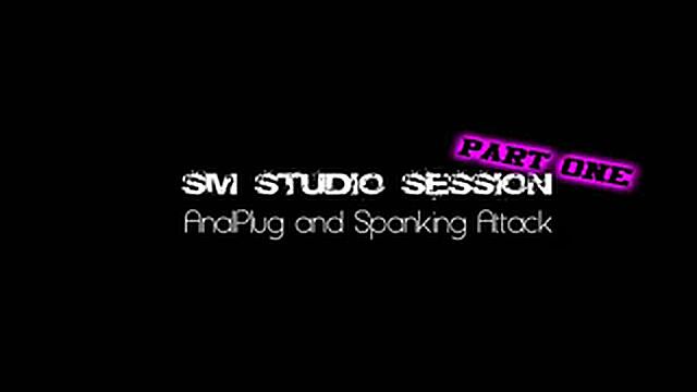 SM Studiosession - Analplug & Spanking