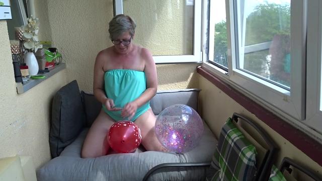 Wasserball und Luftballonfetisch