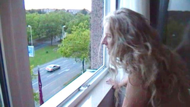 Am Offenen Hotel Fenster Gefickt Worden Amateur Sex Video Von Rosellaextrem Auf Frivol Com