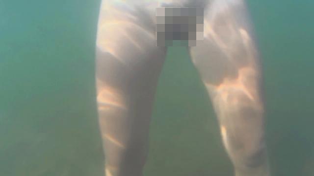 Unterwasser Titten im Baggersee