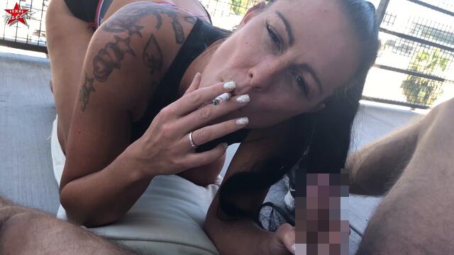 Smoking Blowjob auf Dach-Terrasse in Hollywood