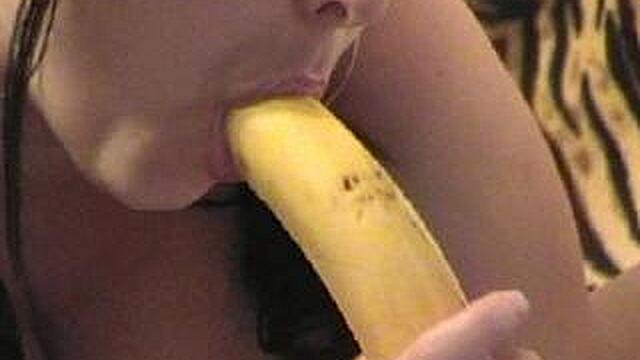 Muschi fick mit Banan
