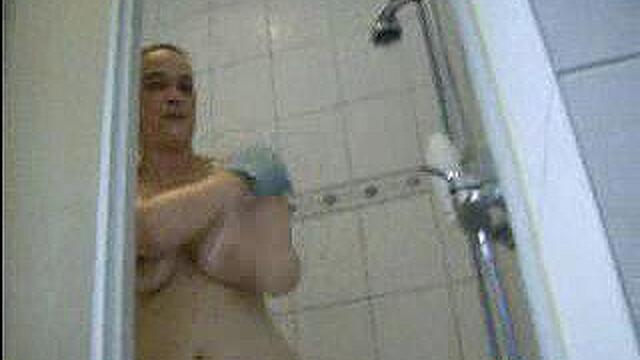 Willst du mit mir duschen?