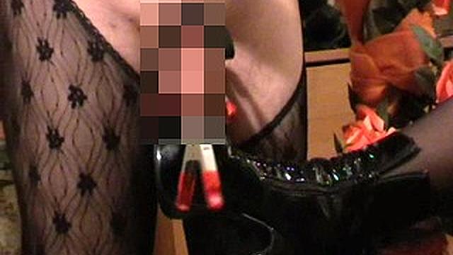 CBT Schwanz Tortour Sack Klammern Heels - Domina Sklave BDSM
