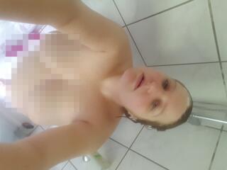 Komm mit mir unter die Dusche!