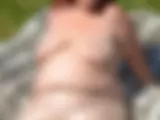 Nackt, nur mit Glanznylons 1 - Bild 3 von 15