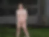 Nude in Public - Bild 18 von 20