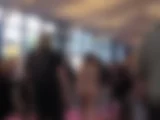 Nackt über die Erotikmesse Venus gelaufen - Bild 18 von 49