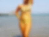 Gold Latex Bikini - Bild 32 von 41