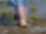 Nackte Füße im Wasser 2 - Bild 12 von 26