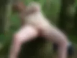 Nackt im Wald - Bild 18 von 24