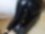 Das reinste Lack, Leder, Latex, Wetlook und Spitzenparadies - Teil 1 - Bild 5 von 50